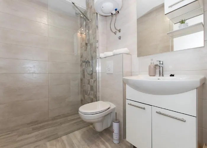 Seaview Oscar 마카르스카