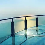 Seaview Oscar * מאקרסקה