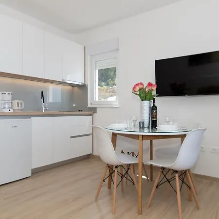 Seaview Oscar Апартаменты Макарска